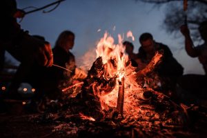 13 Tips to Have A Campfire Safety