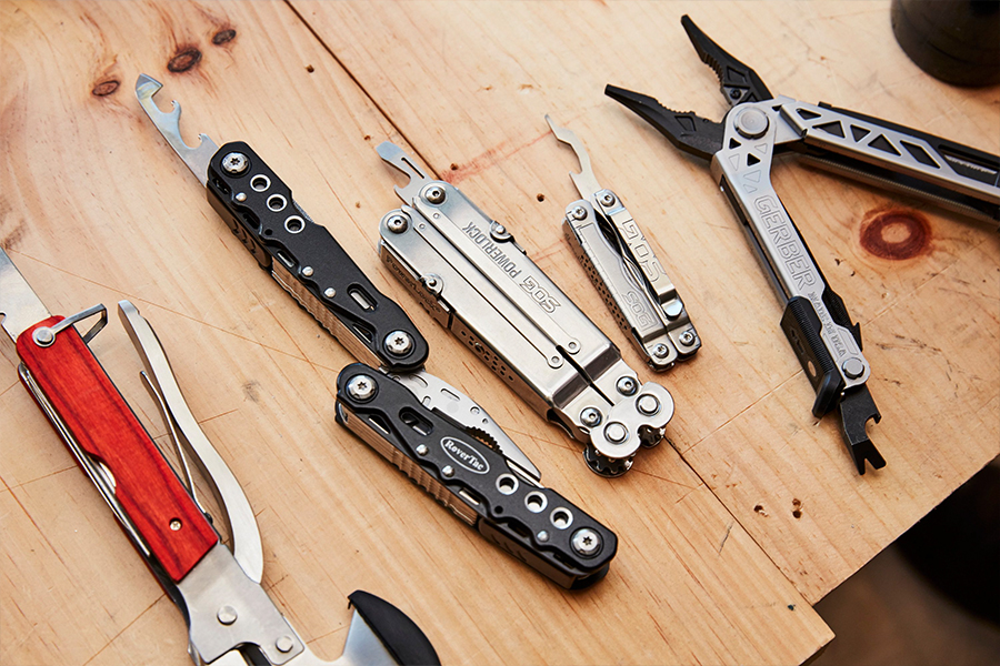 Knives and multi-tools